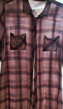 Womens Casual Plaid Button-Down Shirt in Burgundy